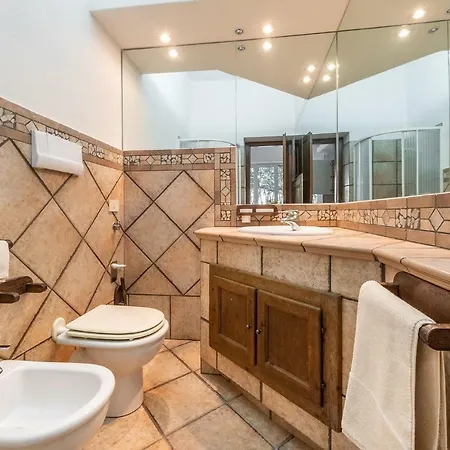 Vila In Centro Con Piscina Cala Gonone