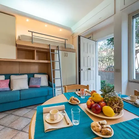 Vila In Centro Con Piscina