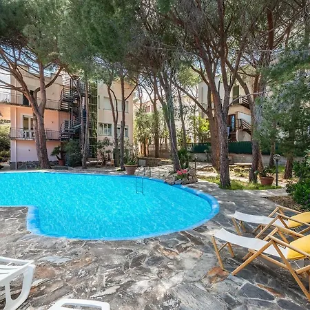 Vila In Centro Con Piscina Cala Gonone